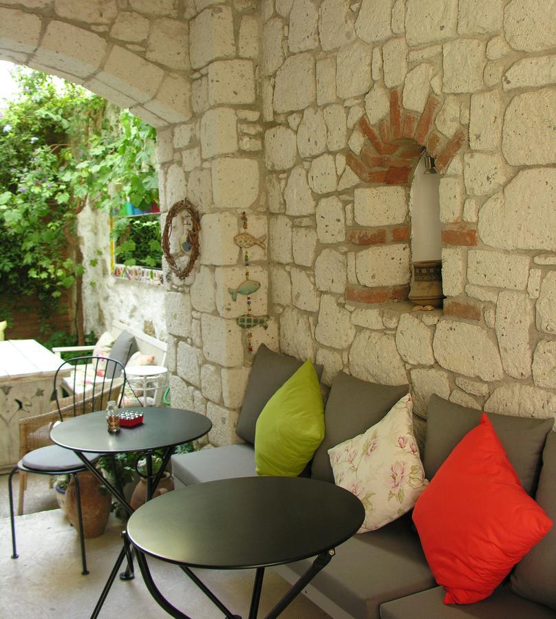 Salyangoz Bed & Breakfast Alacati Exterior photo
